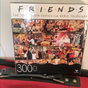 Friends TV Series 300-Piece Puzzle